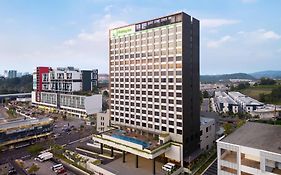 Holiday Inn - Airport